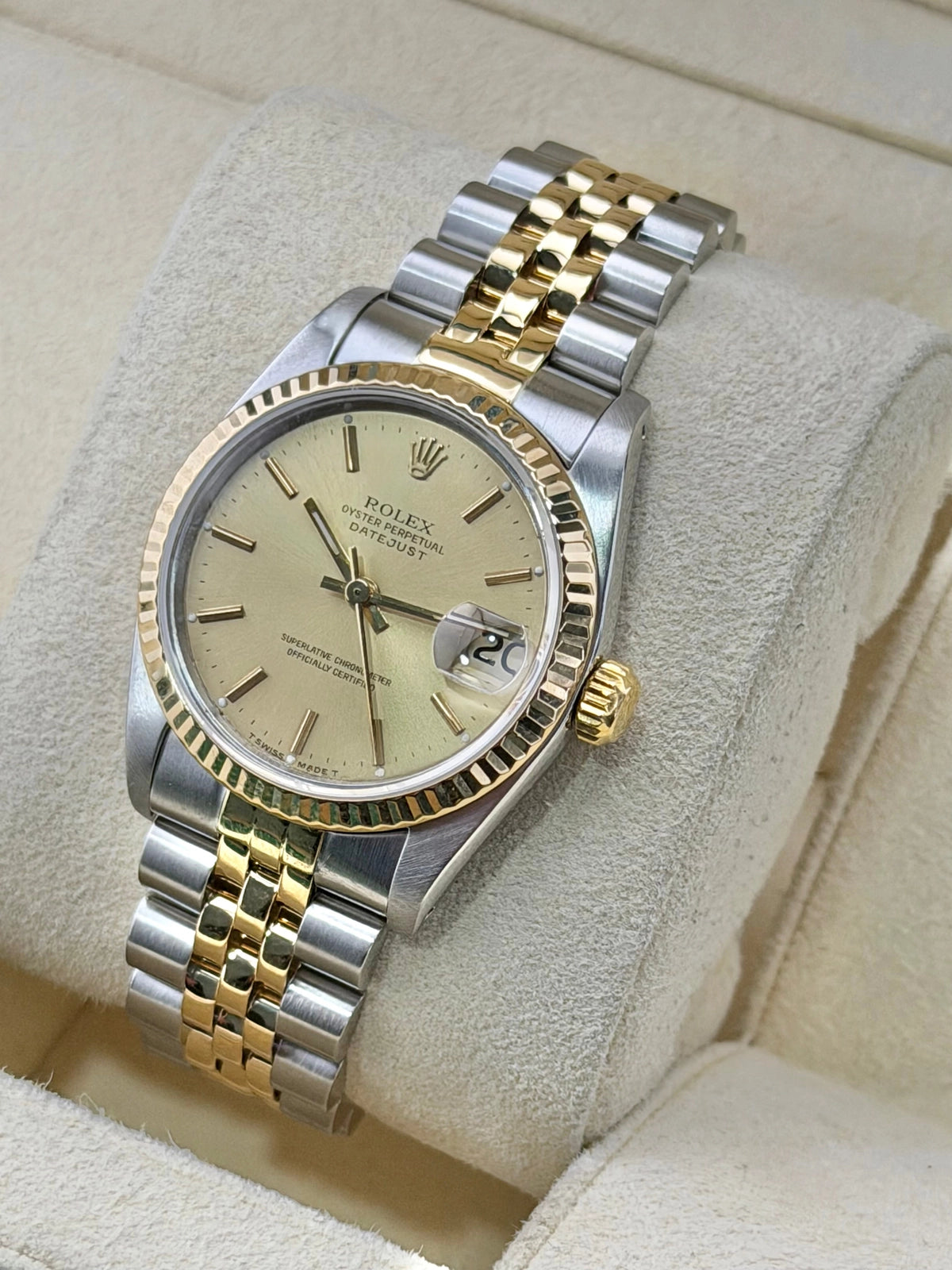 Rolex DateJust Champagne Stick Dial on Jubilee 68273 1989