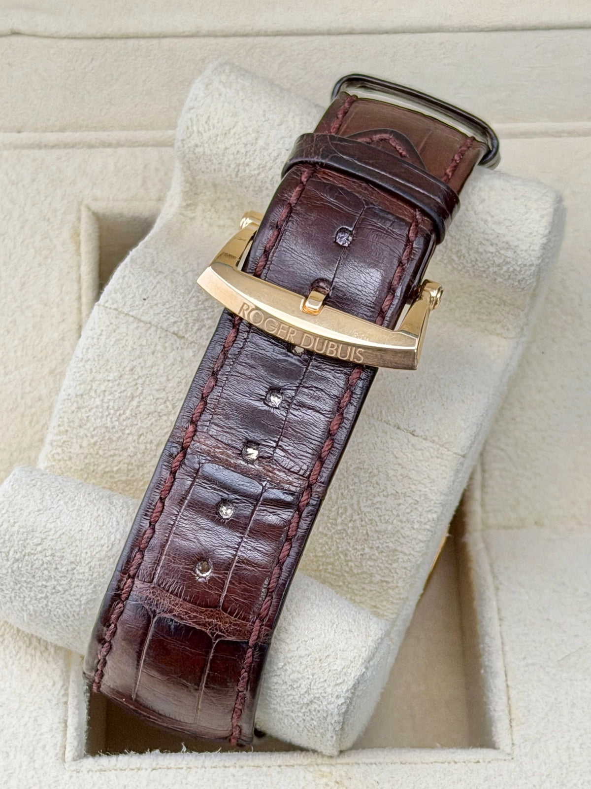 Roger Dubuis Le Monegasque White Dial on Leather RDDBMG0004