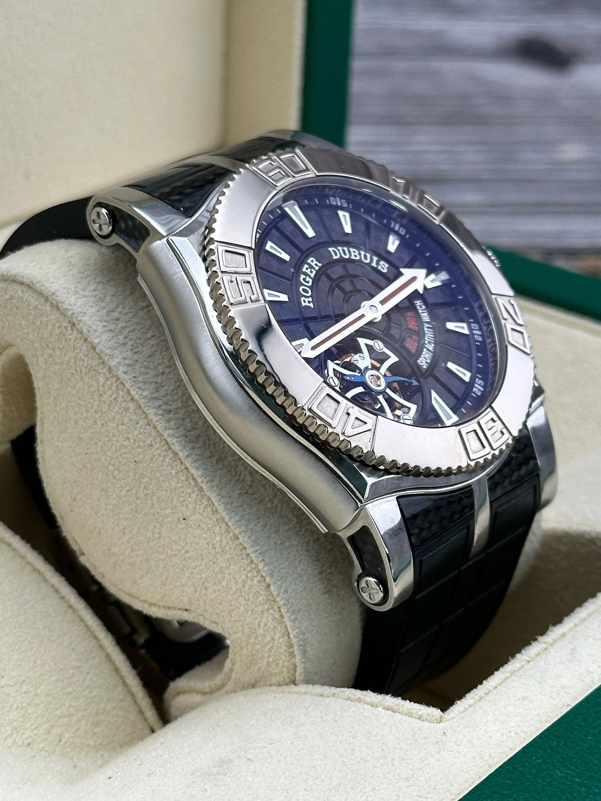 Roger Dubuis Easy Diver Tourbillon Black Dial on Rubber SE48 02 9/0 K9.53 with Box