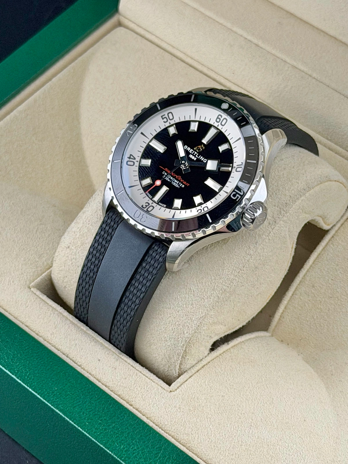 Breitling Superocean Automatic Black Dial on Rubber Strap A17375211B1S1 Complete 2026