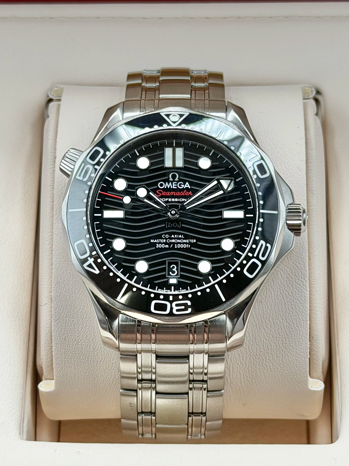 Omega Seamaster Diver 300M Co-Axial Master Chronometer Black Dial on Bracelet 210.30.42.20.01.001 Complete 2025