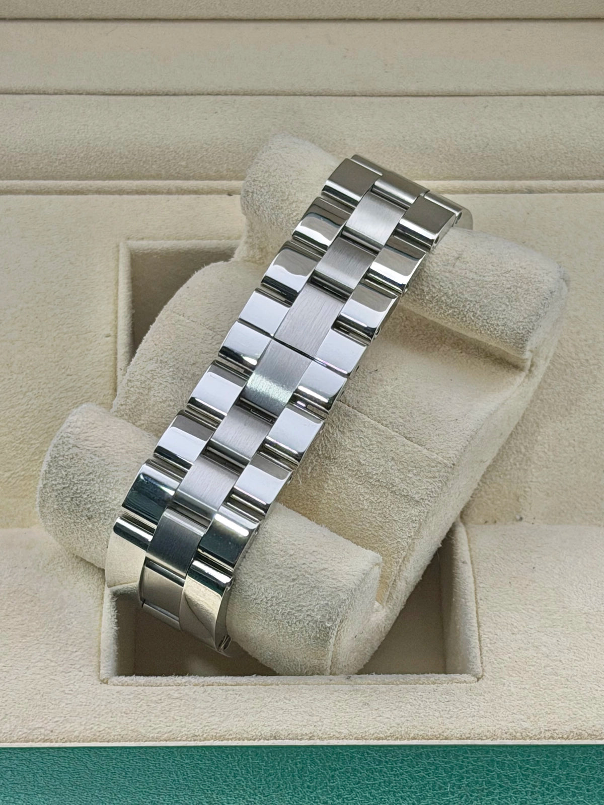 Cartier Roadster Black Dial on Bracelet W62020X6 2016