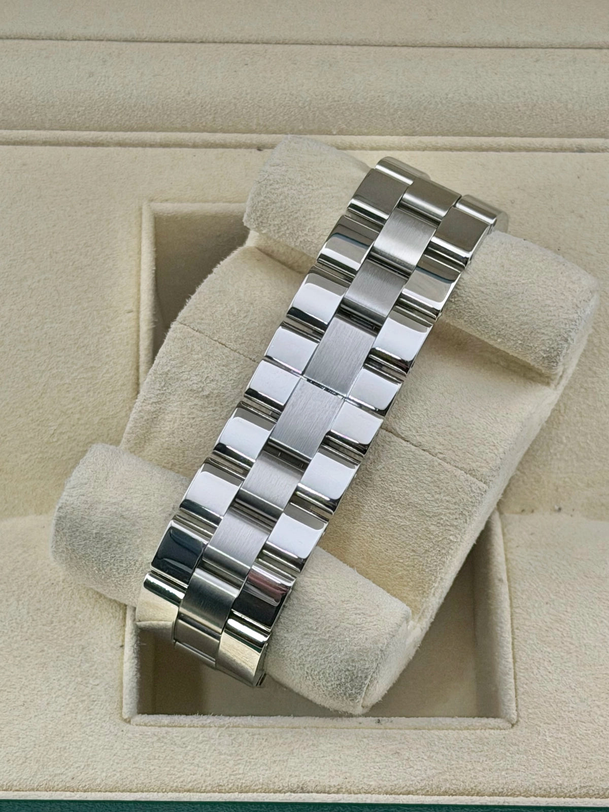 Cartier Roadster Black Dial on Bracelet W62020X6 2005