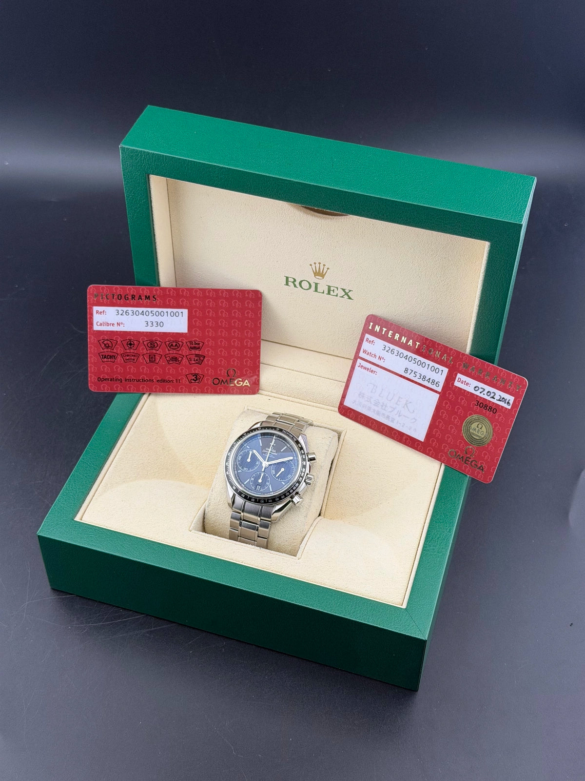 Omega Speedmaster Black Dial on Steel 326.30.40.50.01.001 Card 2016