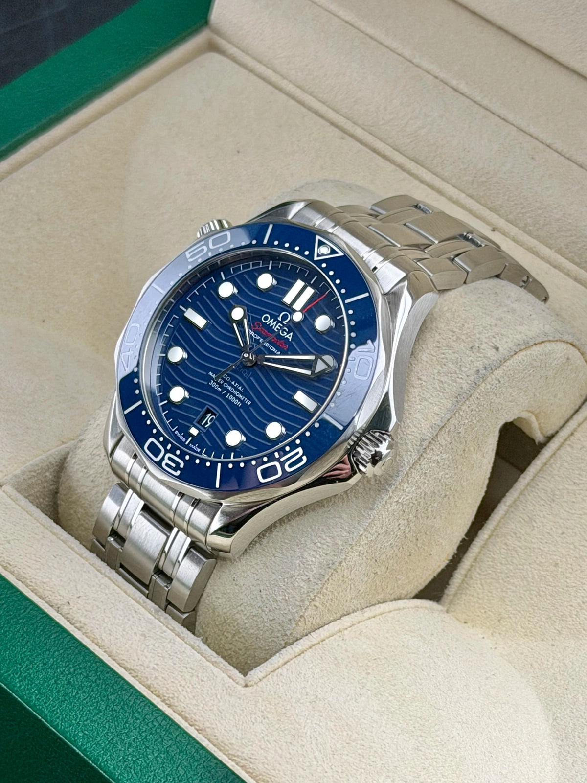 Omega Seamaster Diver 300M Co-Axial Master Chronometer Blue Dial on Bracelet 210.30.42.20.03.001 Complete 2024