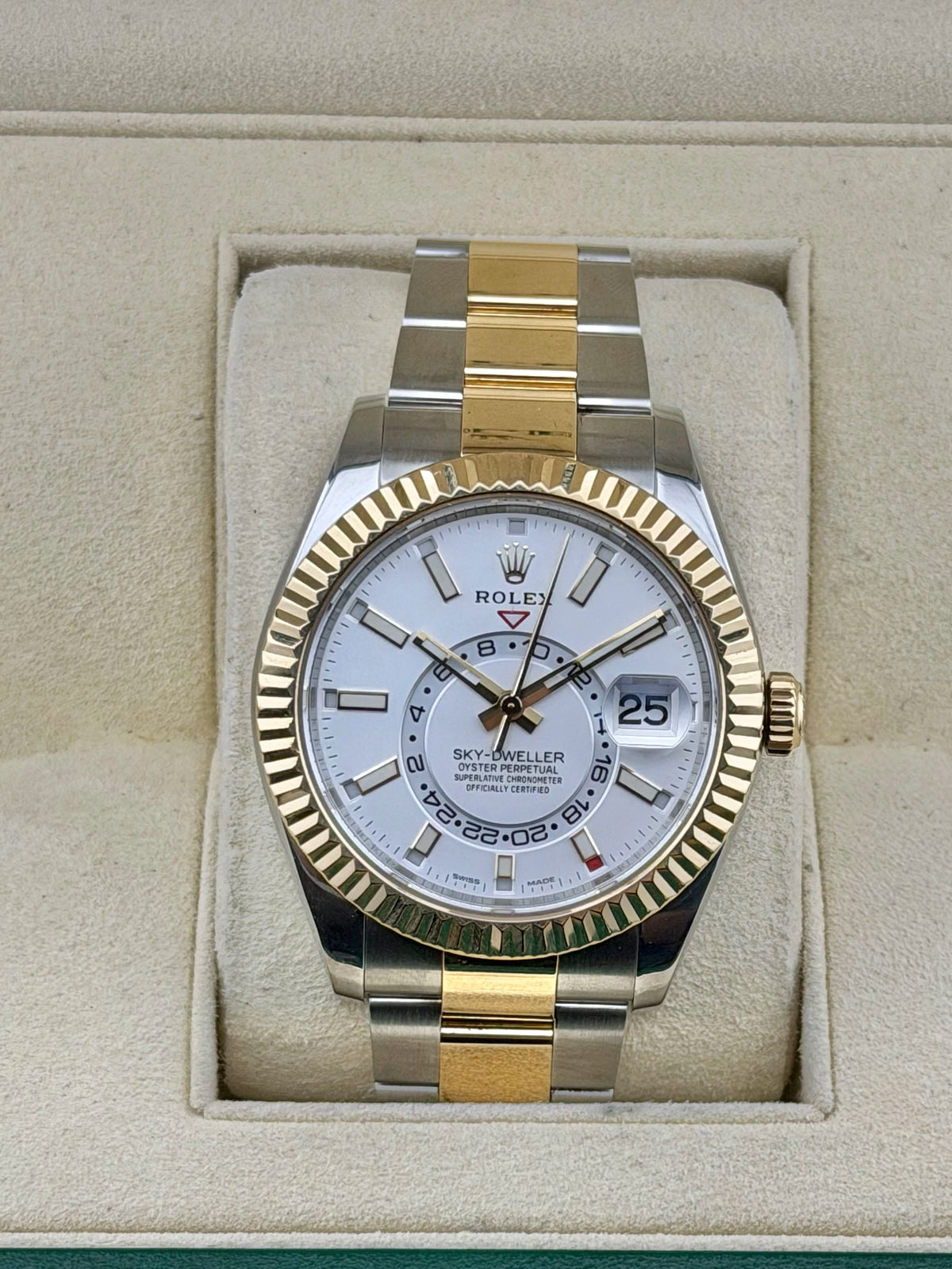 Rolex SkyDweller White Dial on Oyster 326933 Complete 2021