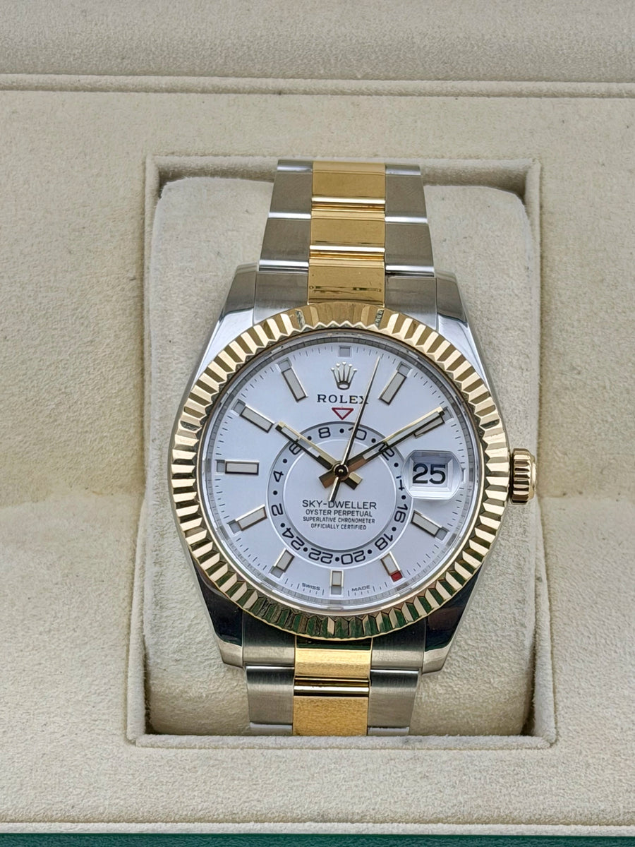 Rolex SkyDweller White Dial on Oyster 326933 Complete 2021