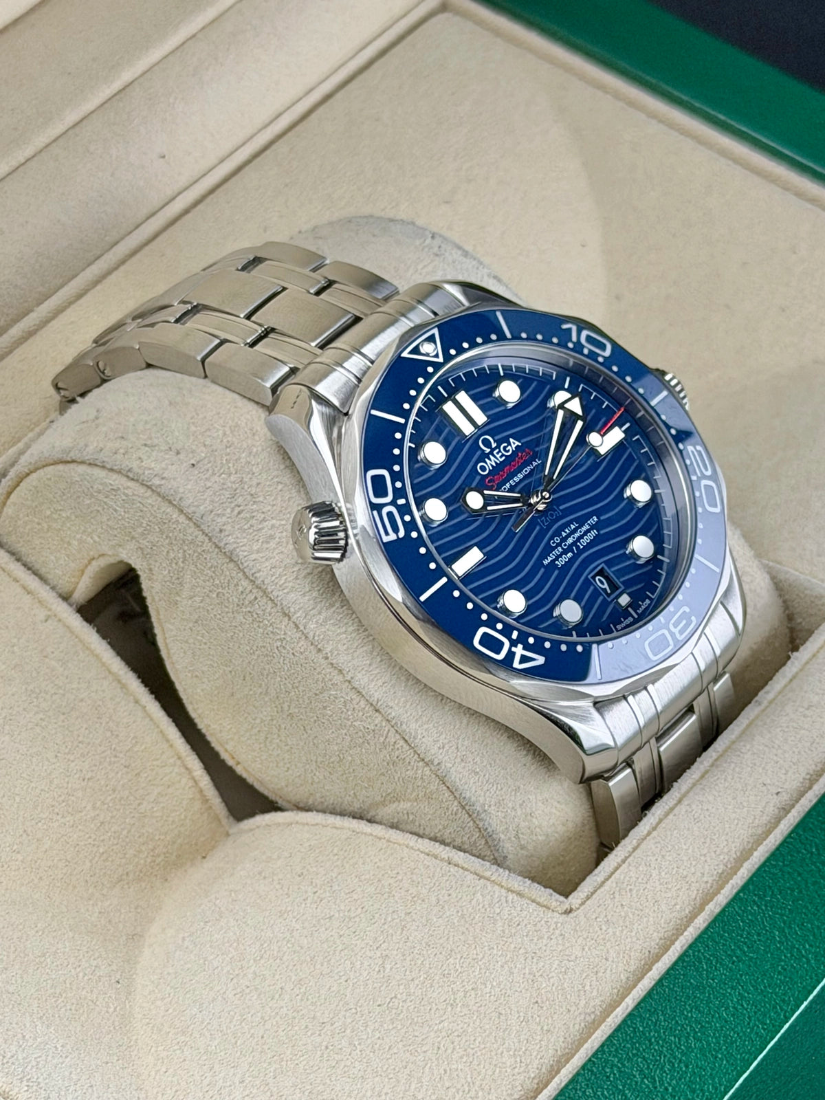 Omega Seamaster Diver 300M Co-Axial Master Chronometer Blue Dial on Bracelet 210.30.42.20.03.001 Complete 2024